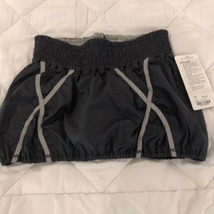 Lulu lemon skirt.